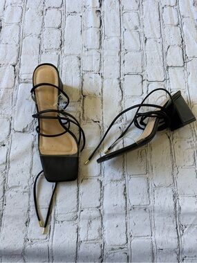 Square toe strapy heel